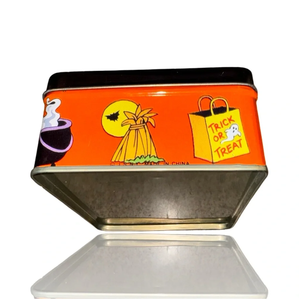 JSNY Vintage 80’s Halloween Decorative Tin: GUC: No Magnets